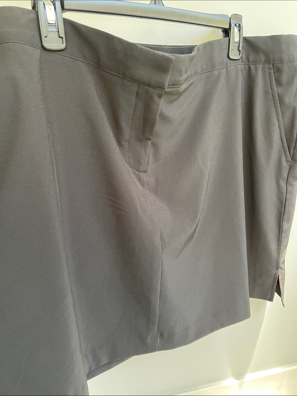 Izod Golf Black Skort